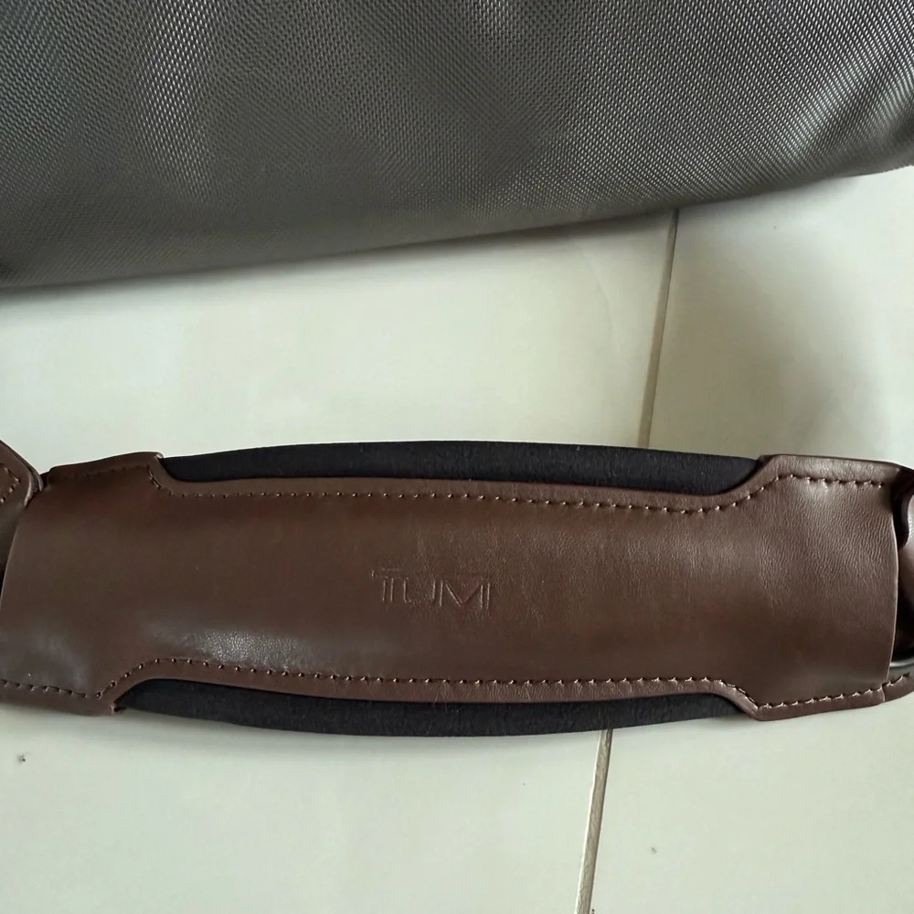 Tumi Briefcase Bag Expandable luggage Gray and Brown NWT